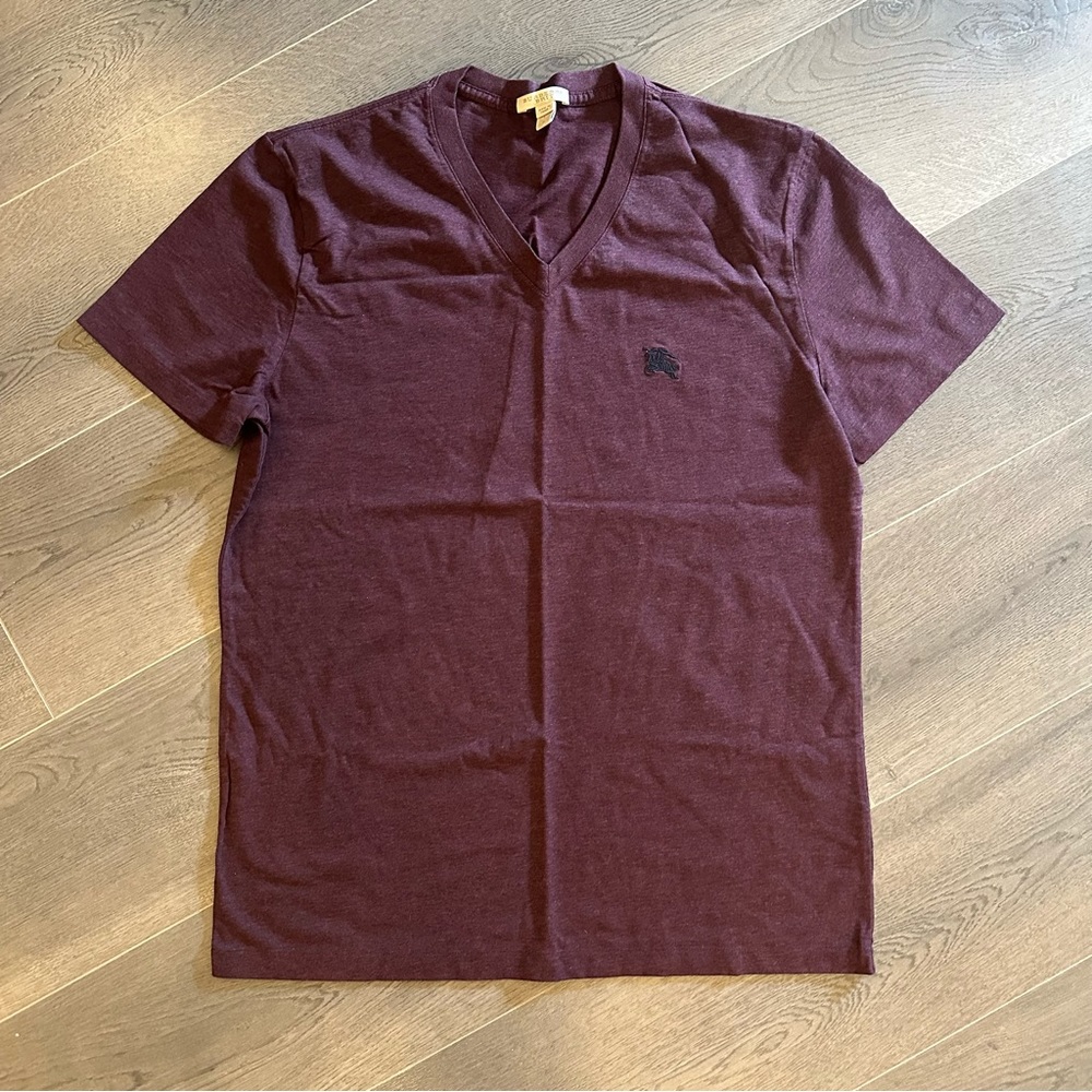 Men’s Burberry Brit v neck t shirt (Sz L)